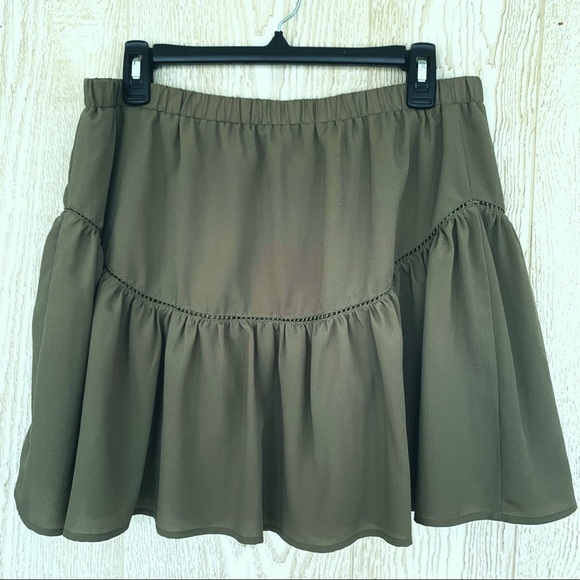 Banana REPUBLIC Elastic Waist Solid Mini Skirt - Picture 5 of 6